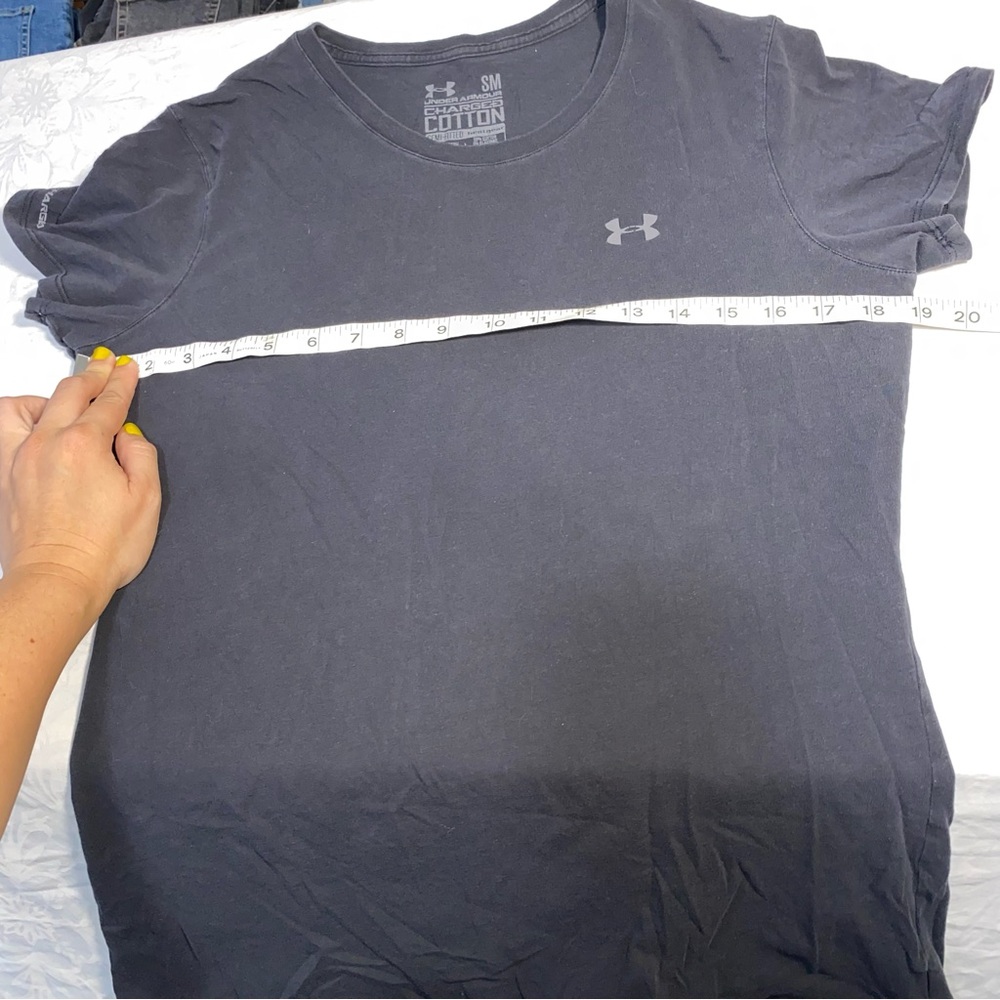 Under Armour Charged Cotton Heatgear Women’s Small Semi Fitted T-Shirt Tee Shirt
